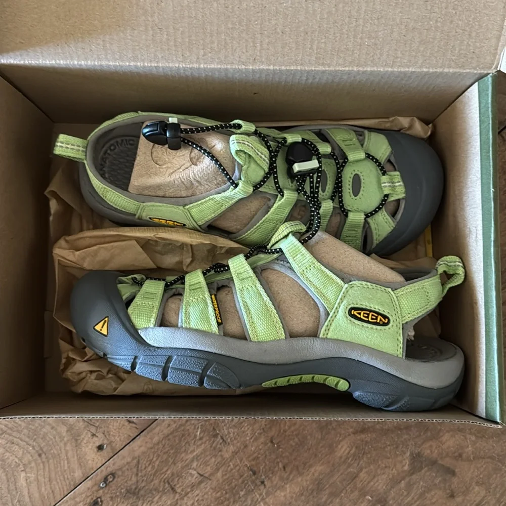 Keen Newport H2 women’s Sandler never worn - Picture 3 of 7